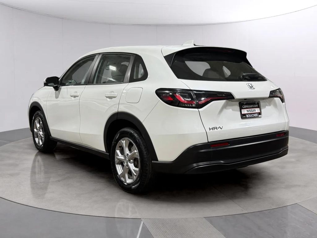 Certified Used 2023 Platinum White Pearl Honda LX image 6