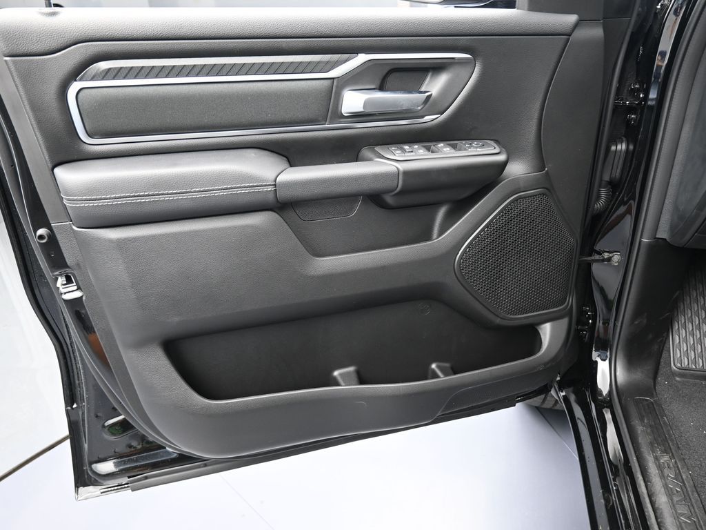 New 2026 Diamond Black Crystal Pearlcoat Ram Big Horn/Lone Star image 12