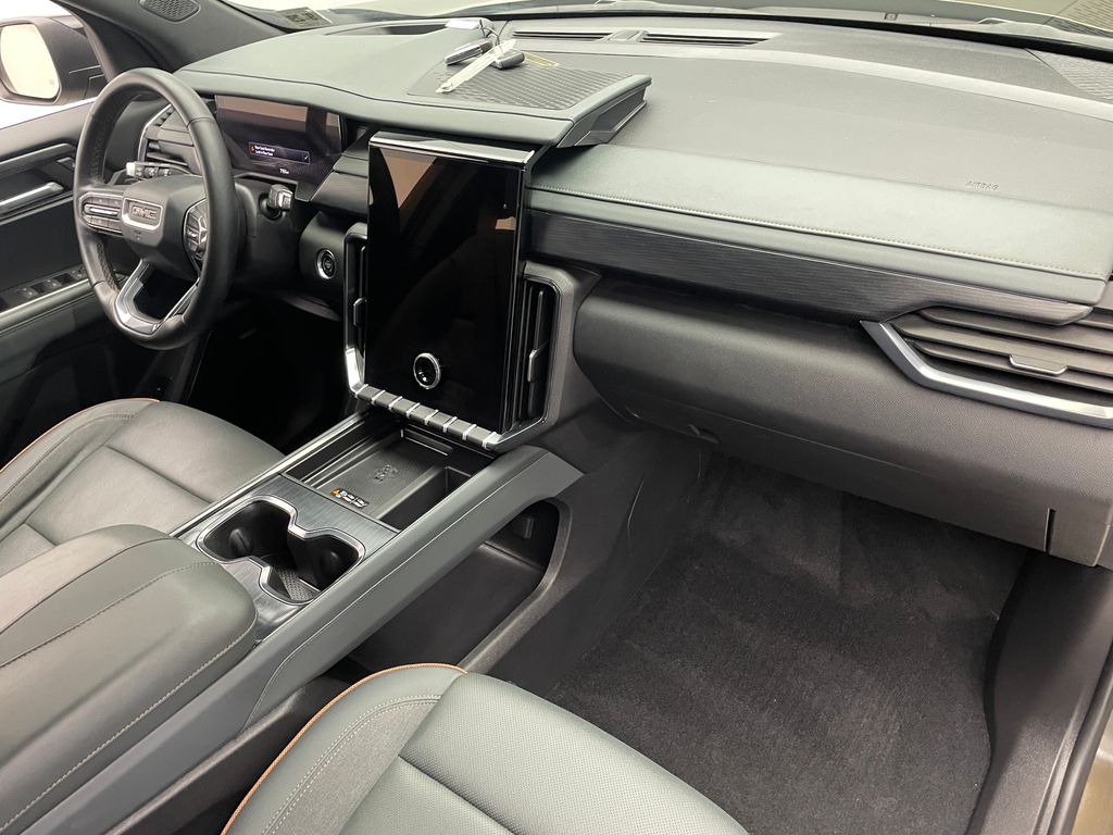 Thumbnail: 2024 GMC Acadia - 21