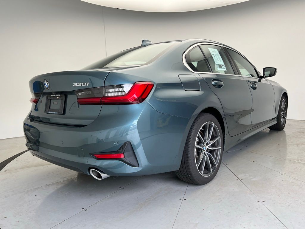 Thumbnail: 2020 BMW 3 Series - 3