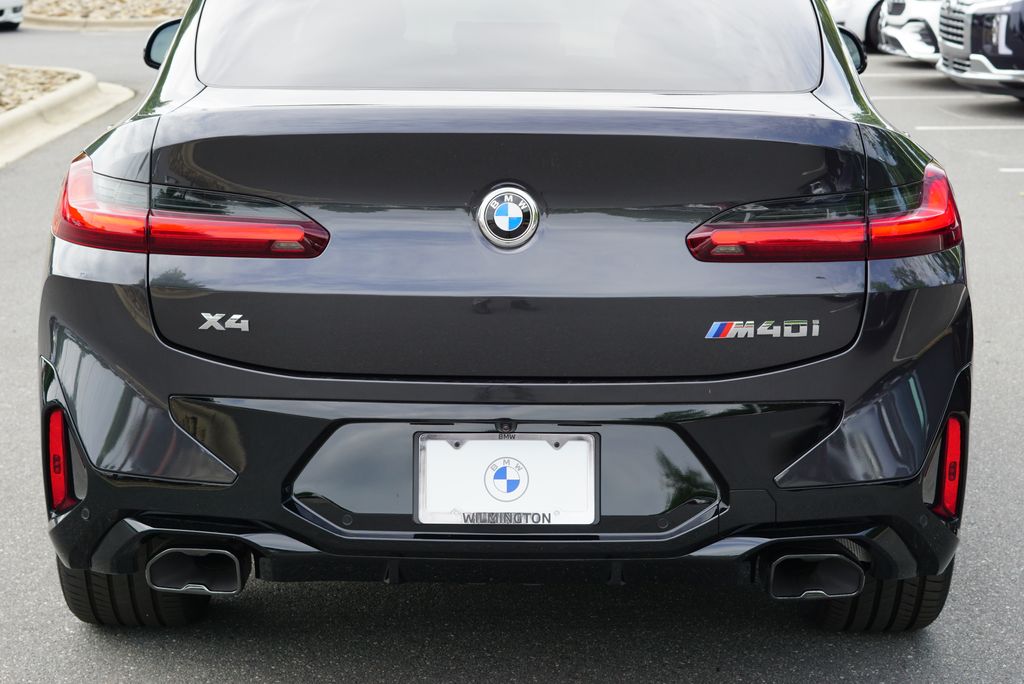 Thumbnail: 2024 BMW X4 - 17
