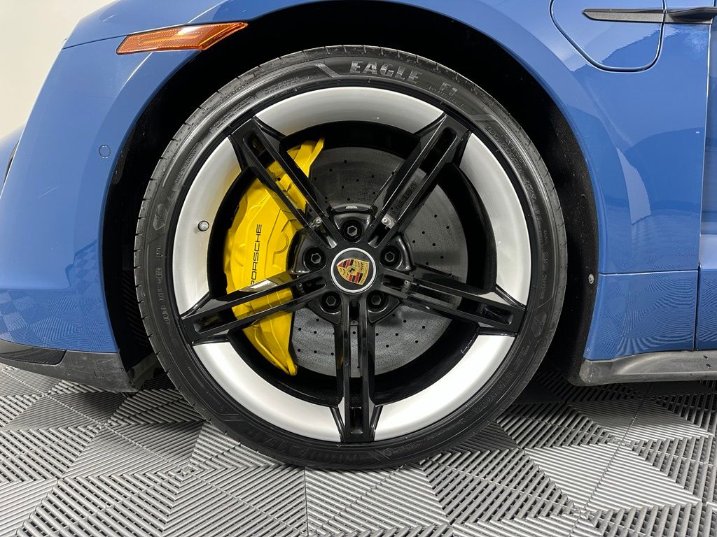 Thumbnail: 2024 Porsche Taycan - 15
