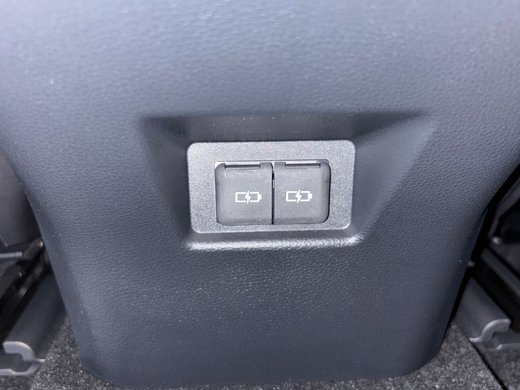 Thumbnail: 2024 Toyota Venza - 20