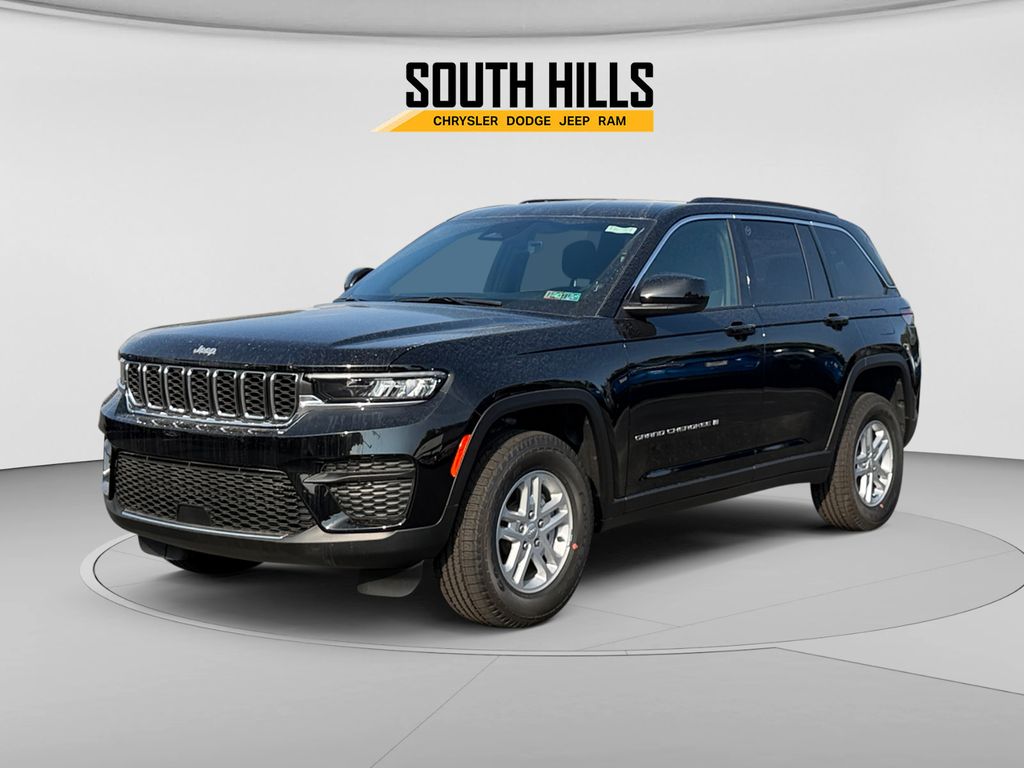 2025 Jeep Grand Cherokee Laredo Black at Spitzer Acura