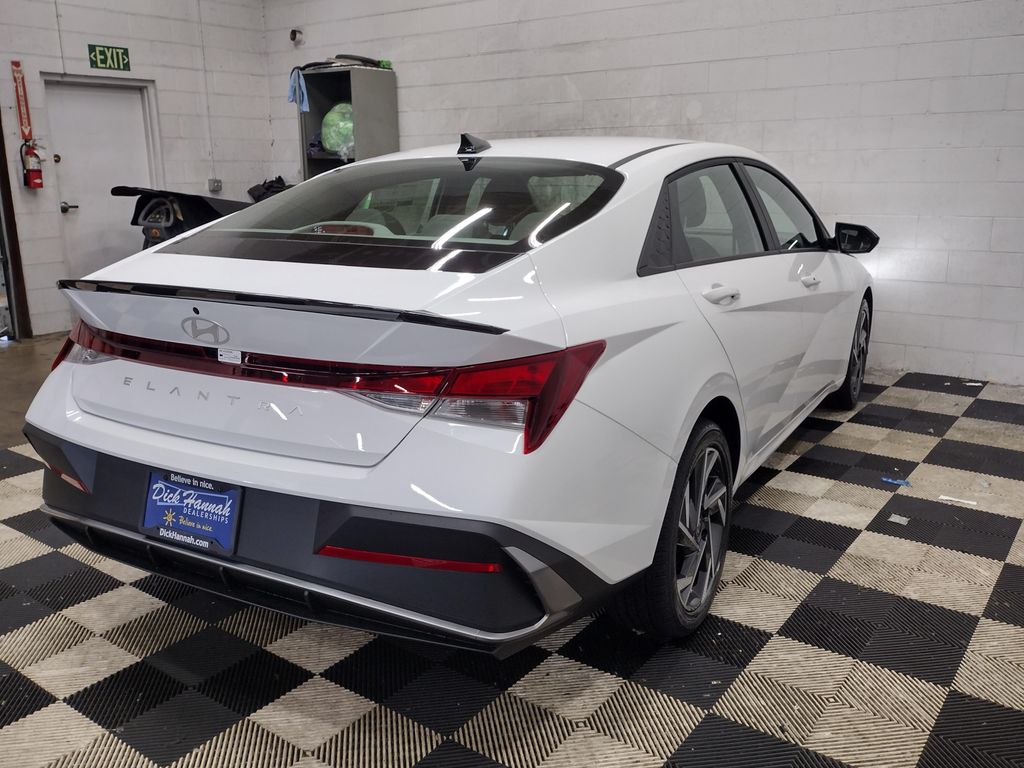 2025 Hyundai Elantra SEL Sport