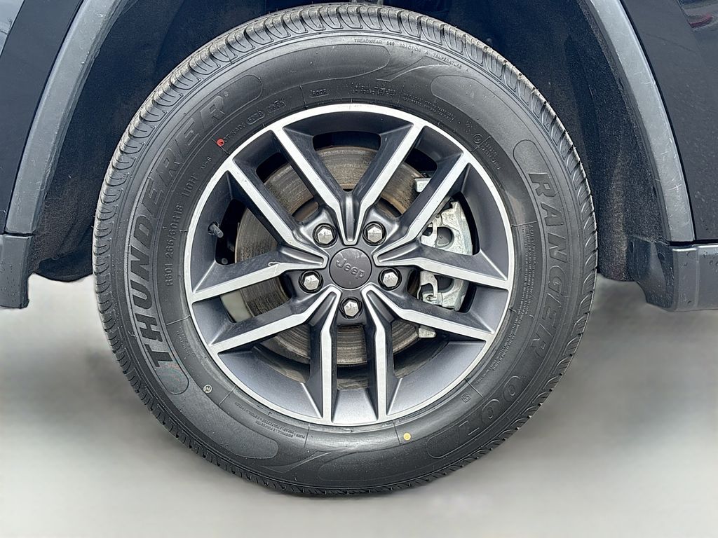 Used 2022 Black Jeep Limited image 31