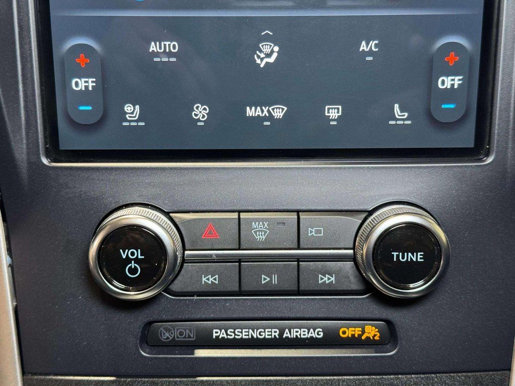 Used 2023 Rapid Red Metallic Tinted Clearcoat Ford SEL image 7