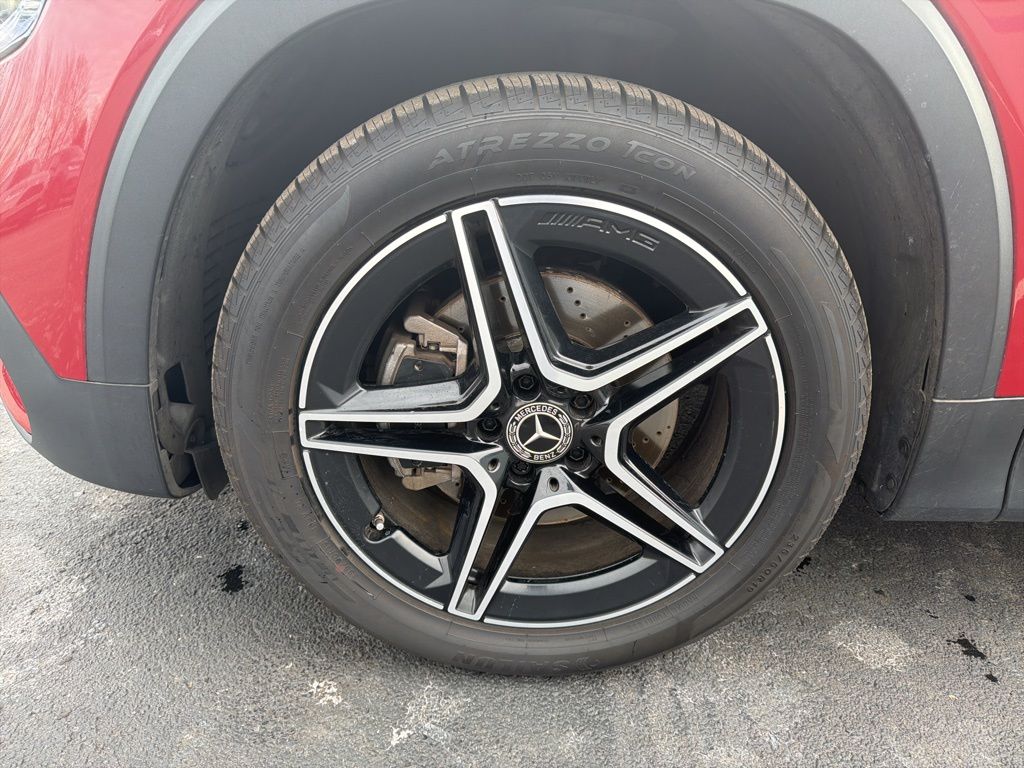 Thumbnail: 2020 Mercedes-Benz GLB - 10