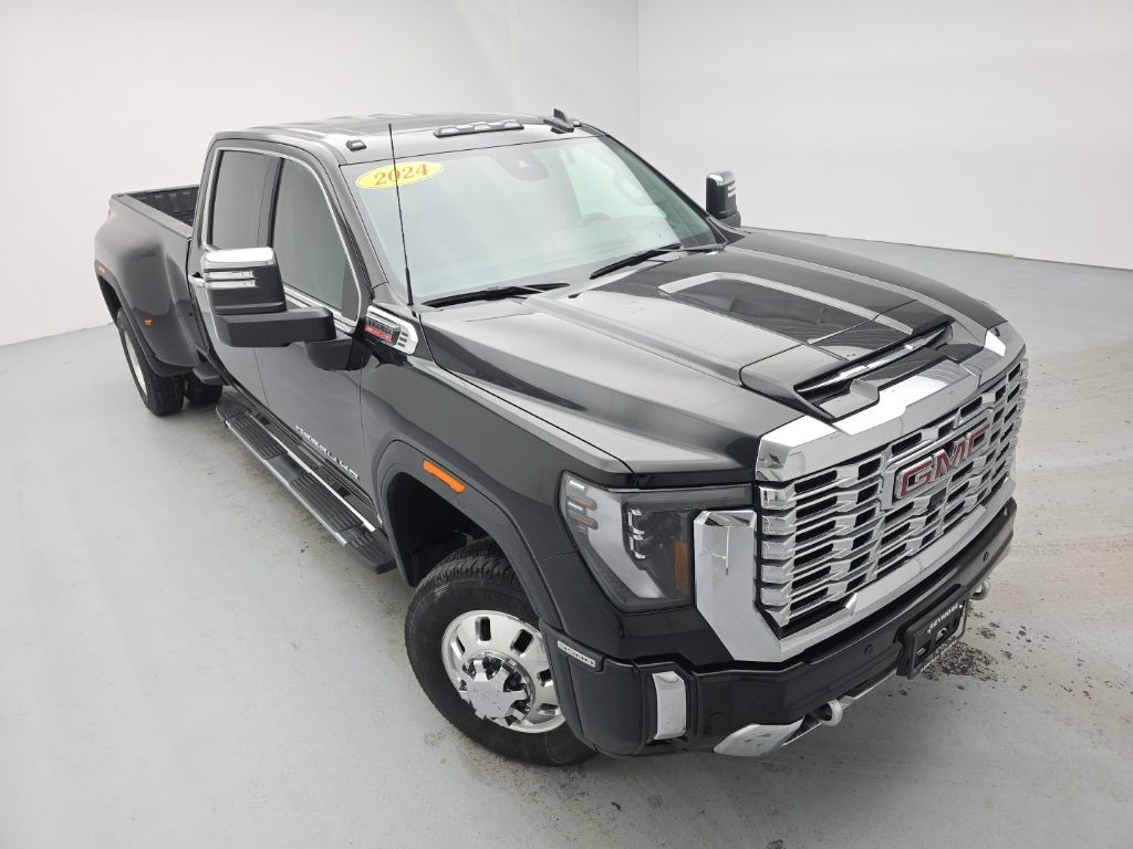 2024 GMC Sierra 3500HD Denali Crew Cab 4WD