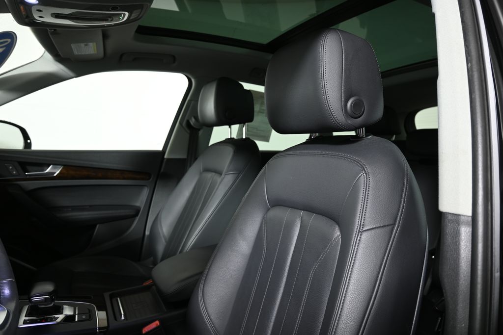 Thumbnail: 2019 Audi Q5 - 16