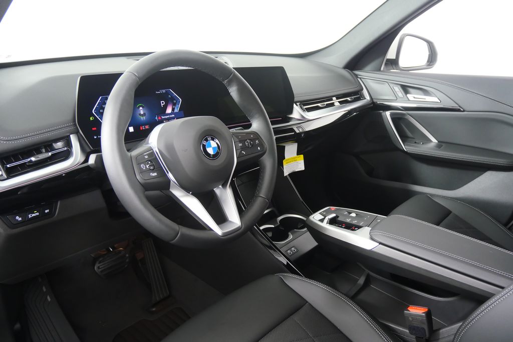 2025 BMW X1 xDrive28i 12