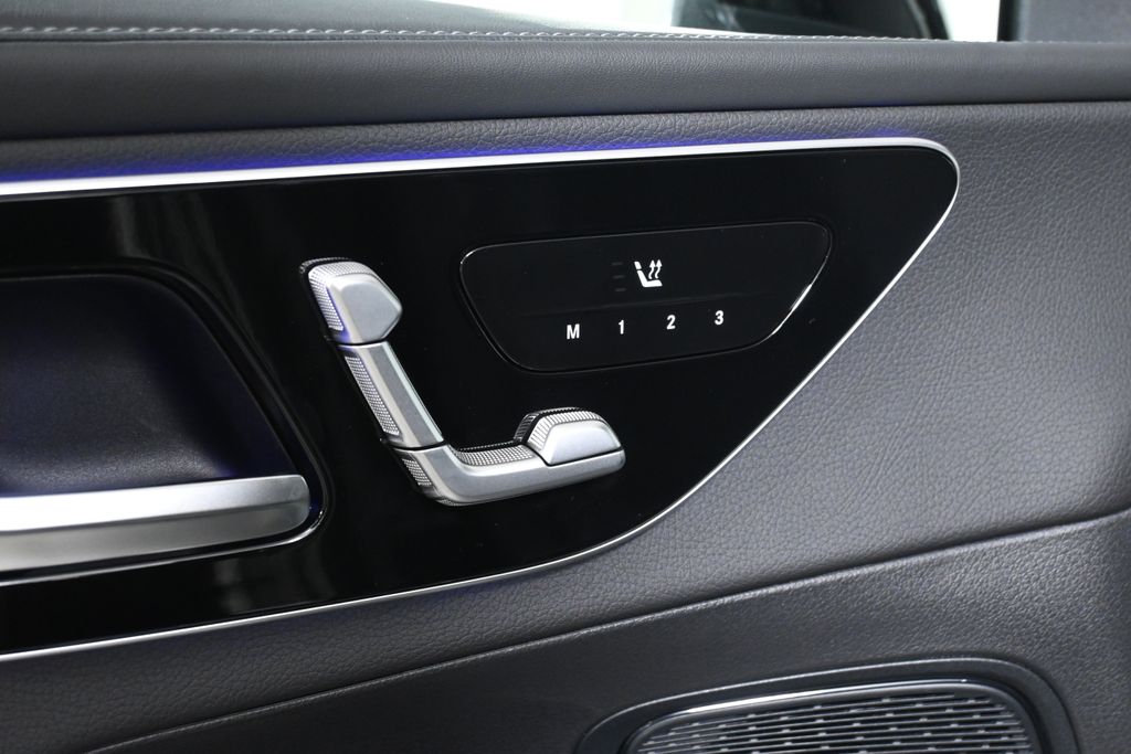 Thumbnail: 2026 Mercedes-Benz GLC - 24