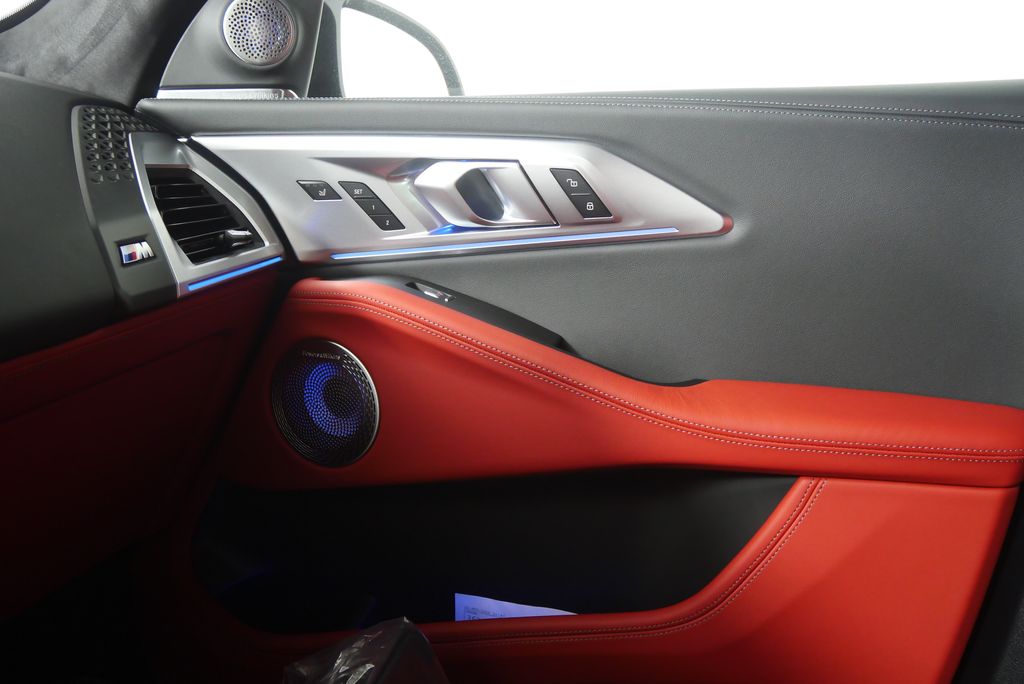 Thumbnail: 2026 BMW XM - 29