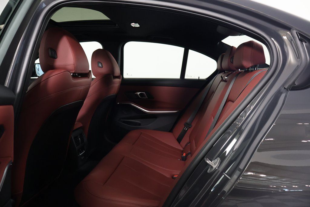 Thumbnail: 2026 BMW 3 Series - 6