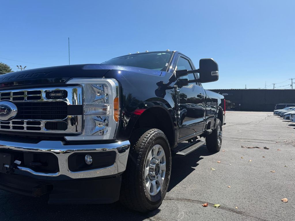 Used 2023 Ford F-350SD Truck