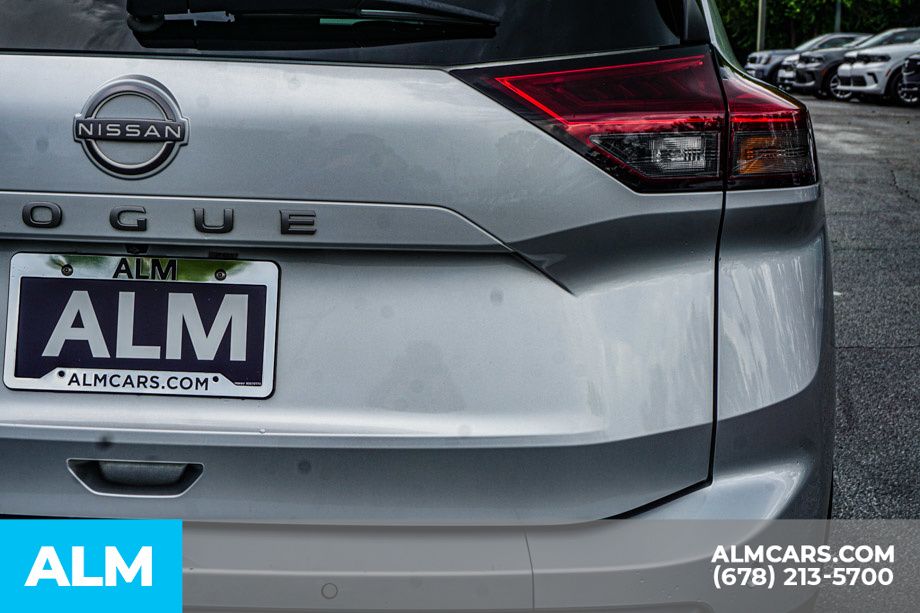 Used 2024 Silver Nissan S image 12
