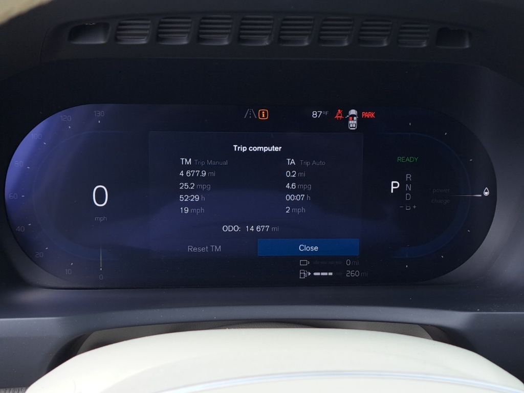 2025 Volvo XC90 Plus - Photo 18