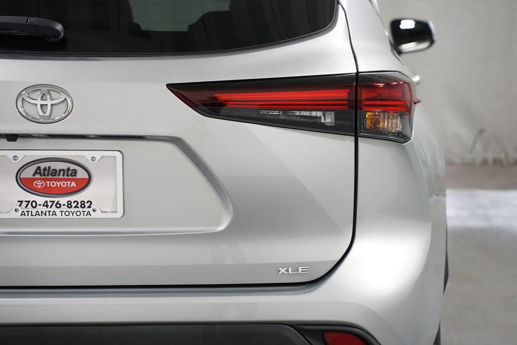 Thumbnail: 2024 Toyota Highlander - 10