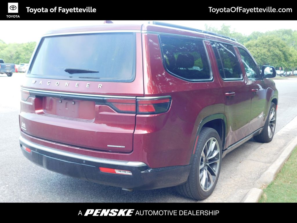 Thumbnail: 2022 Jeep Wagoneer - 4