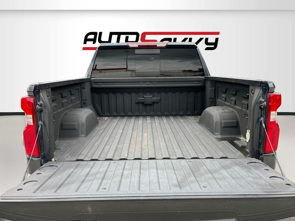 Used 2022 Gray Chevrolet RST image 26