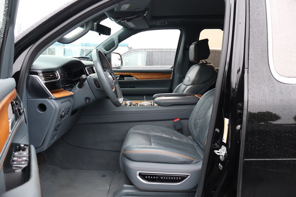 Thumbnail: 2022 Jeep Grand Wagoneer - 13