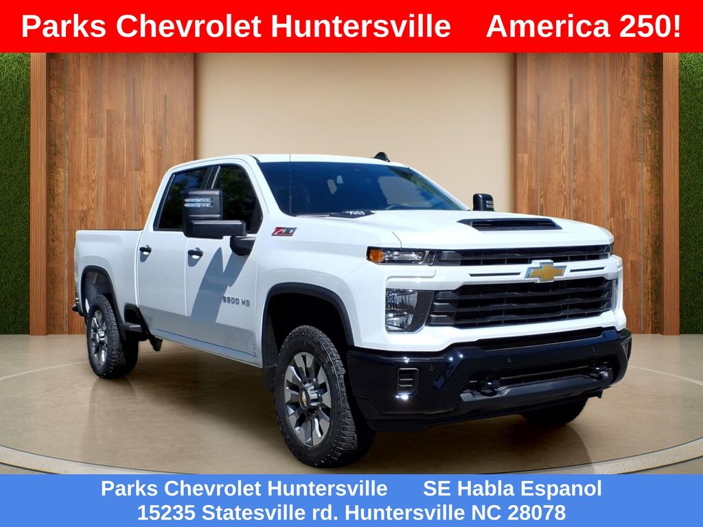 Summit White 2026 Chevrolet Silverado 2500HD Pickup Truck Four-Wheel Drive 10-Speed Automatic