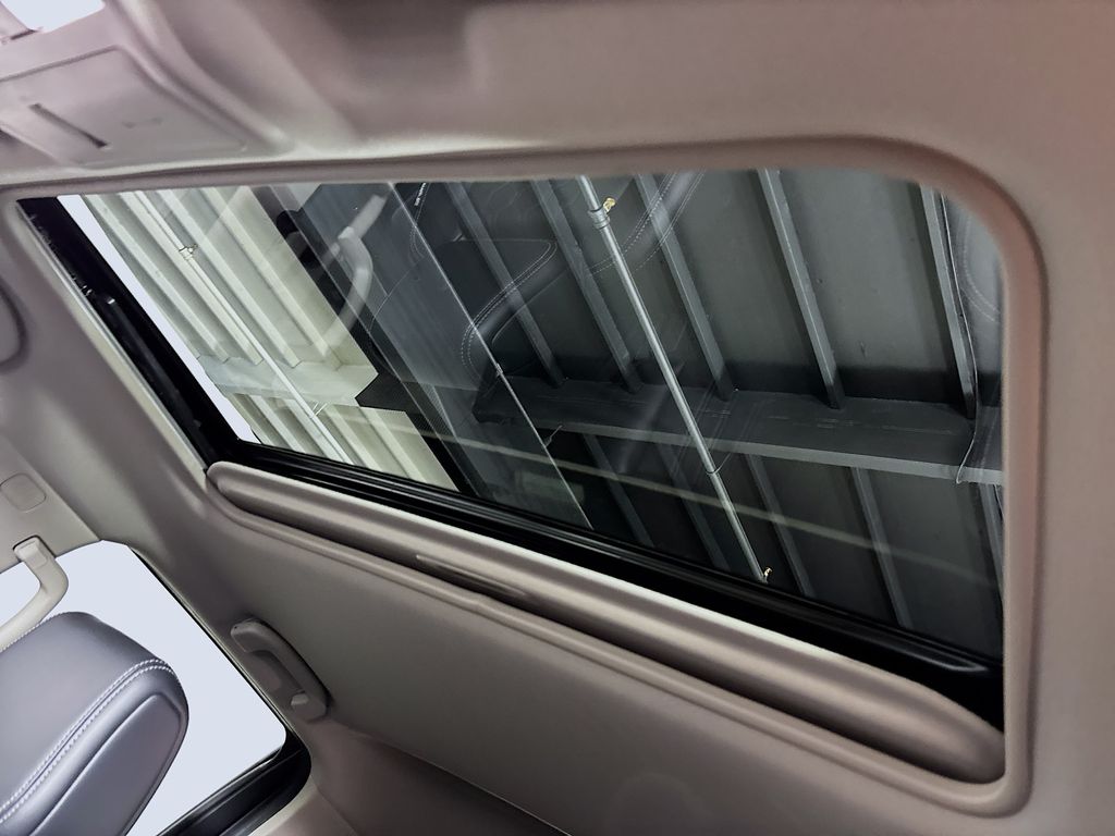 2024 Nissan Frontier SL