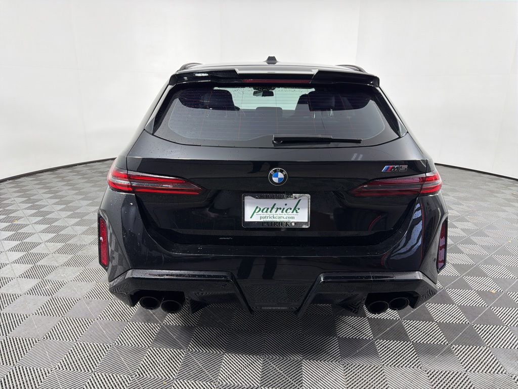 Thumbnail: 2025 BMW M5 - 6