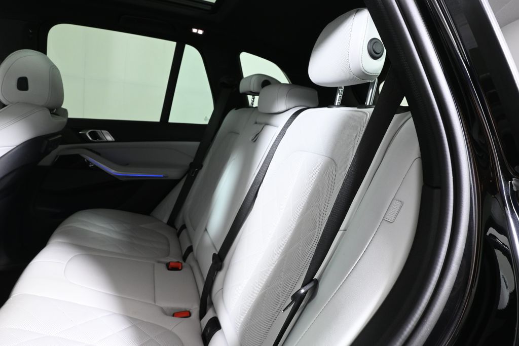 Thumbnail: 2023 BMW X5 - 4