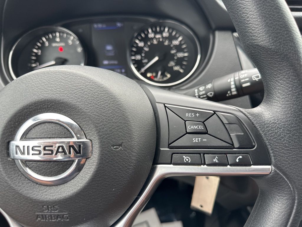 2020 Nissan Rogue Sport S 36