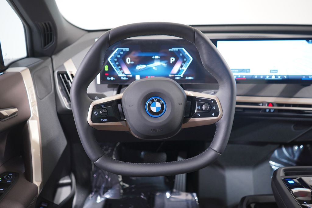 2025 BMW iX xDrive50 11