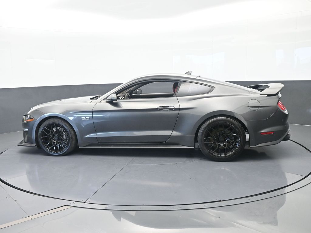 Used 2020 Magnetic Ford GT Premium image 3