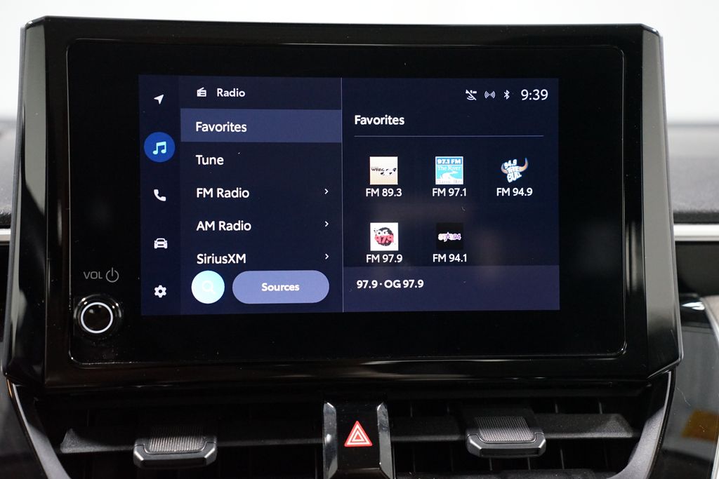 Thumbnail: 2023 Toyota Corolla - 18