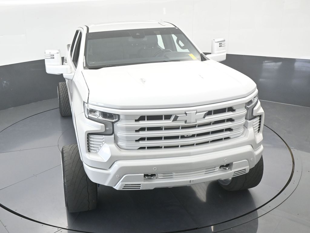 Used 2022 Iridescent Pearl Tricoat Chevrolet High Country image 75