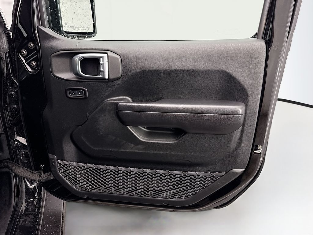 Thumbnail: 2018 Jeep Wrangler - 26