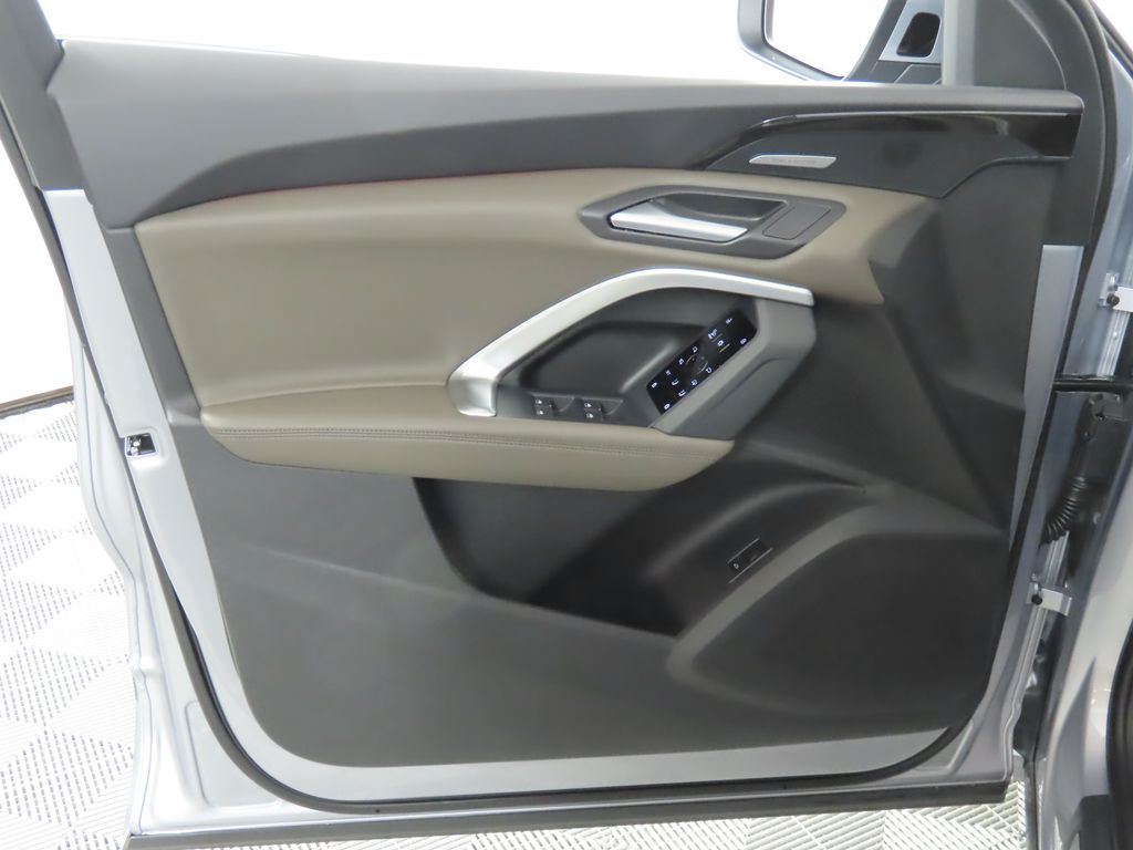 Thumbnail: 2025 Audi Q5 - 26