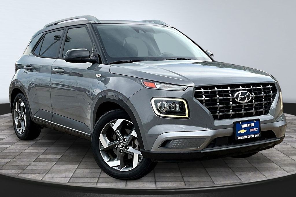 2022 Hyundai Venue Limited - 3