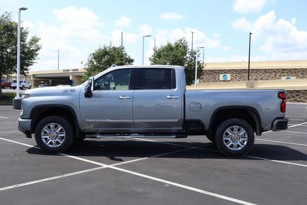 Thumbnail: 2025 Chevrolet Silverado 2500 - 4