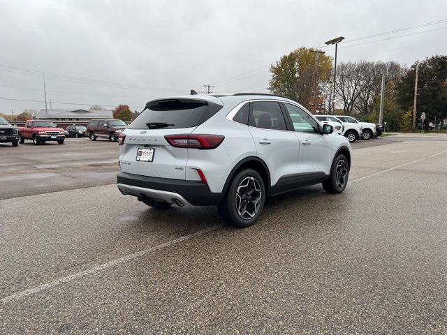 2026 Ford Escape Hybrid