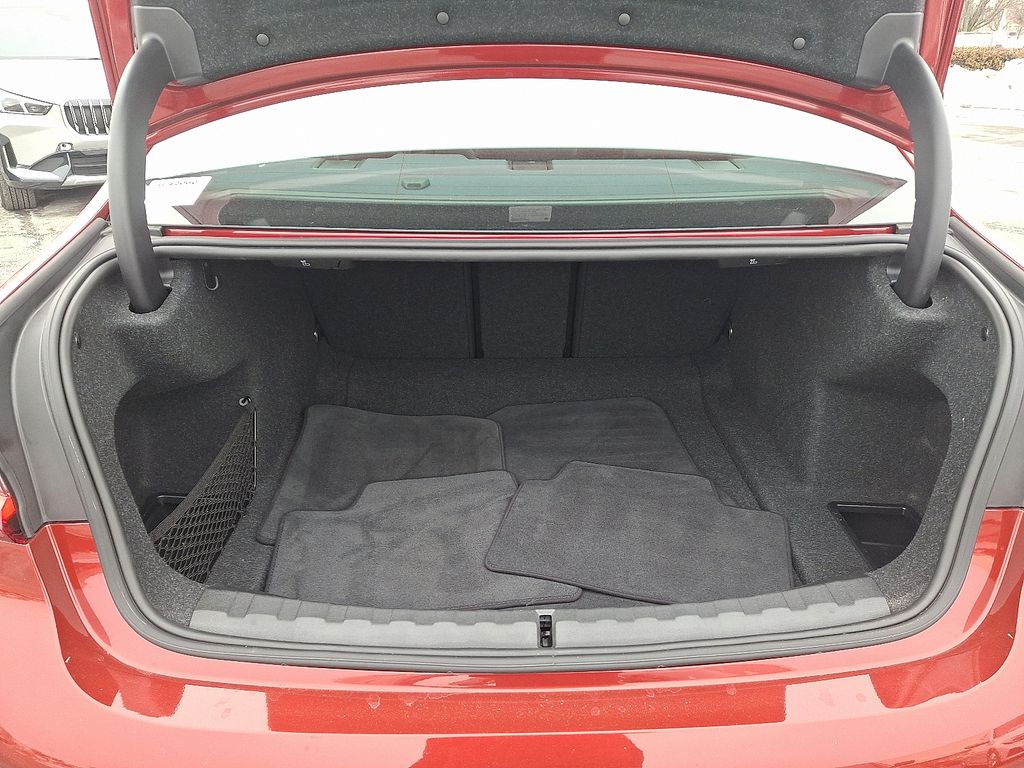 Thumbnail: 2025 BMW 3 Series - 30