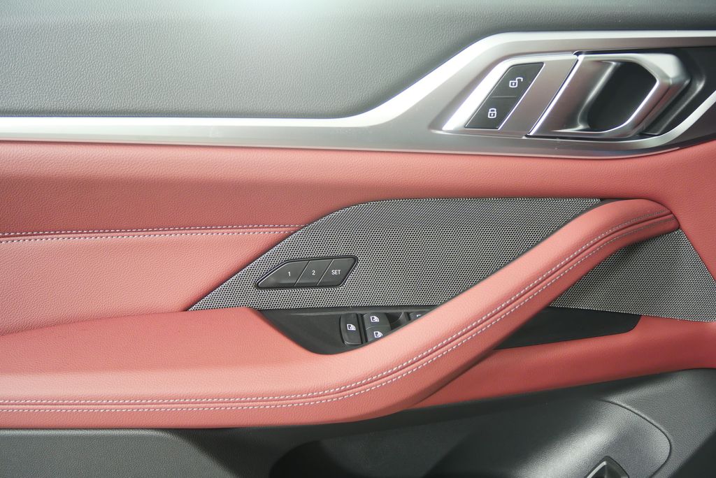 Thumbnail: 2026 BMW 4 Series - 10