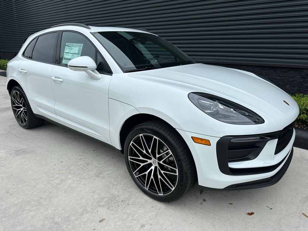 Thumbnail: 2026 Porsche Macan - 11