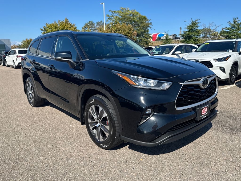 2020 Toyota Highlander XLE photo 12