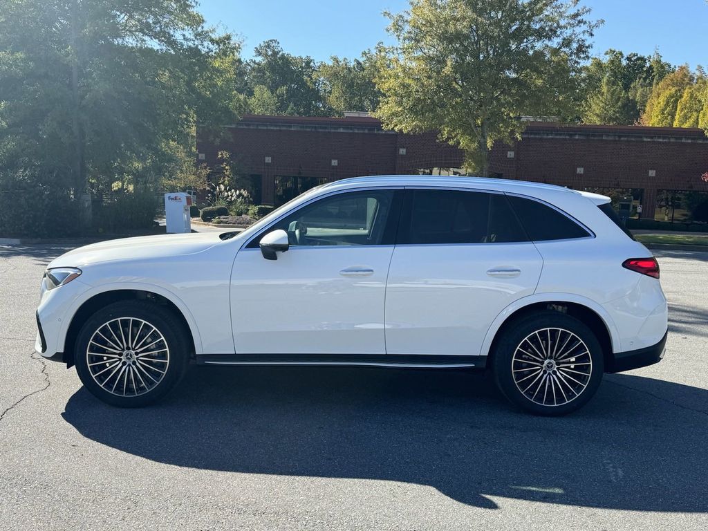 2025 Mercedes-Benz GLC GLC 300 5