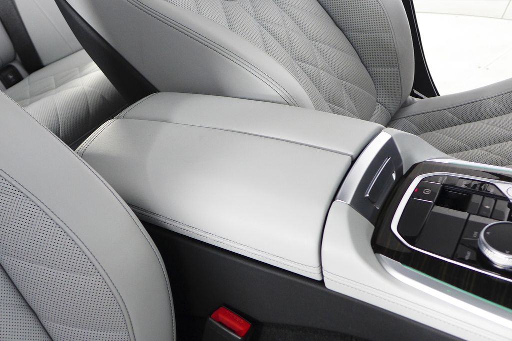 Thumbnail: 2024 BMW X5 - 16