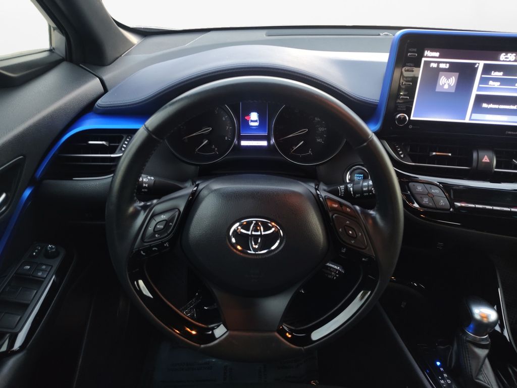 Used Car 2020 Toyota C-hr  Xle For Sale Under $20,000 In Austin, Texas