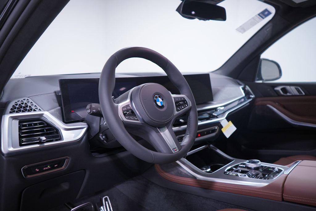 2025 BMW X7 xDrive40i 6