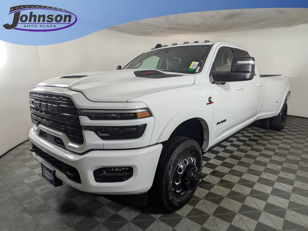 2026 RAM 3500 Limited Crew Cab LB DRW 4WD