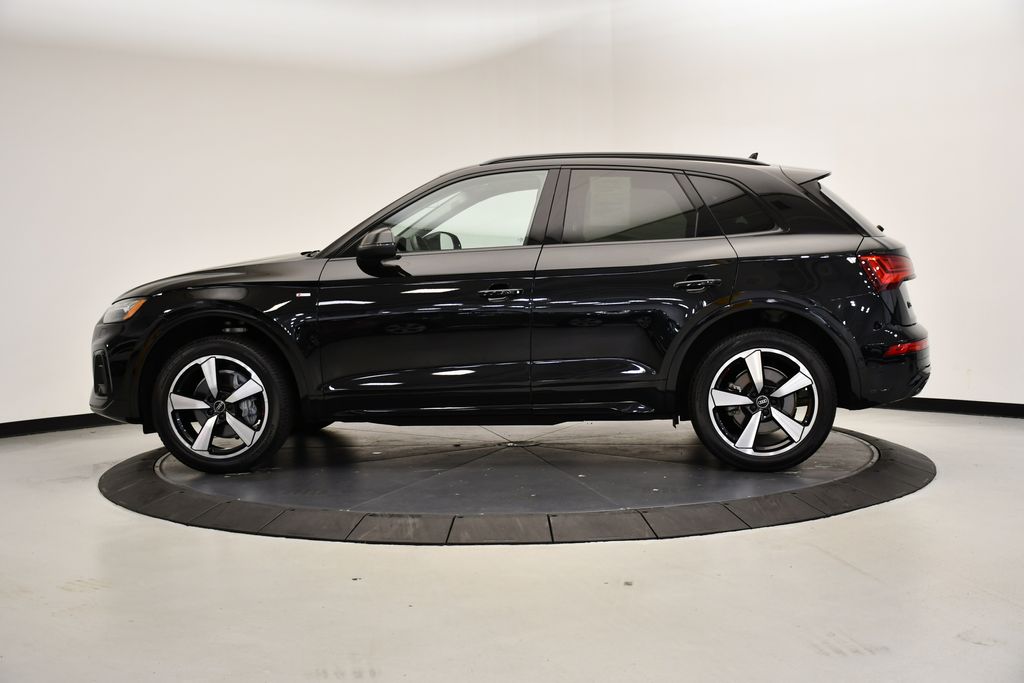 Thumbnail: 2022 Audi Q5 - 2