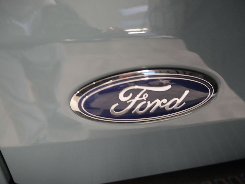 Thumbnail: 2022 Ford Bronco - 7